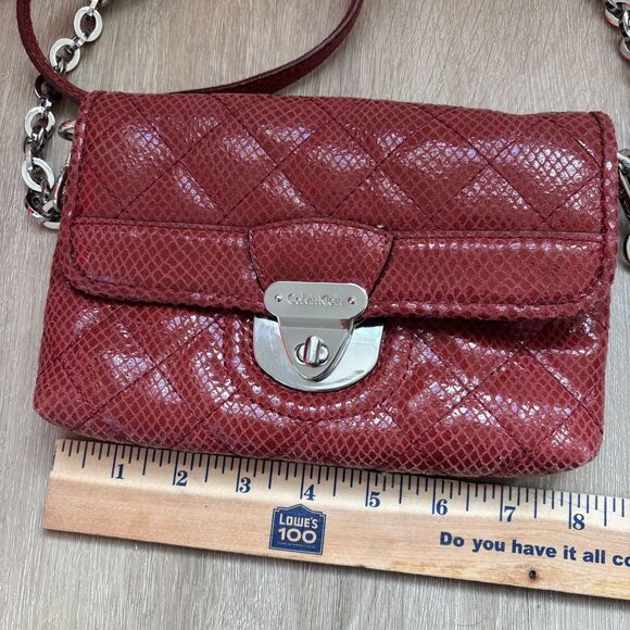 Calvin Klein Red Quilted Faux Python Crossbody Bag Chain Strap 8"x5.5" Y2K - Picture 13 of 14